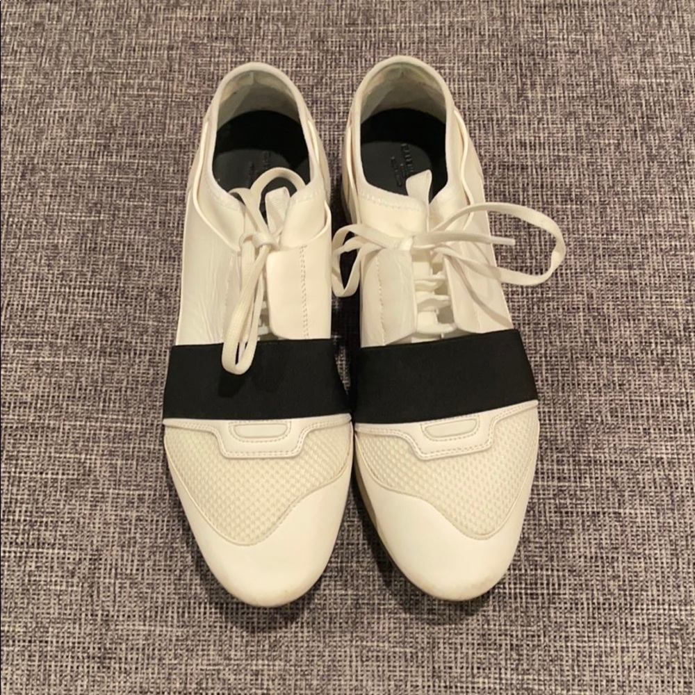 Balenciaga stretchy sneaker